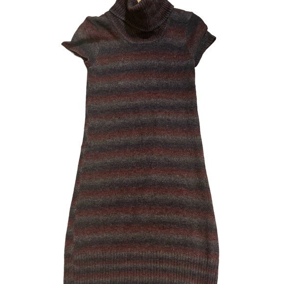 Like new! Smart Set Sweater dress, XS size. Worn once. Wool blend. - Picture 2 of 13